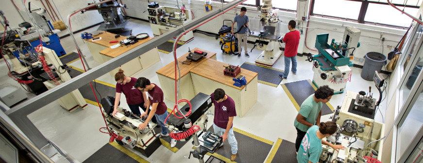Students in MMET lab