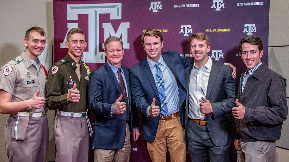 Scott Moses with Texas A&amp;M Engineering students. 