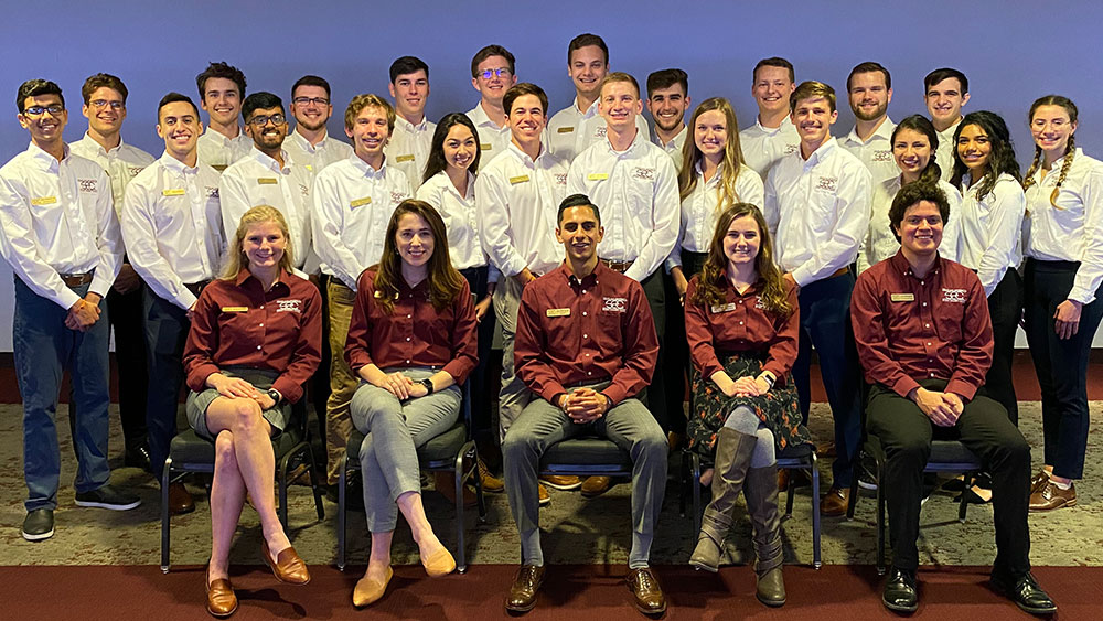 Members of the Student Engineers' Council 2019-2020 Executive Committee members pose for a photo.