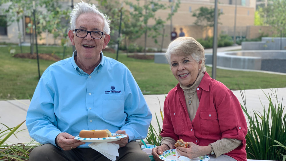 Dr. Ignacio Rodriguez-Iturbe and his wife at the ocean engineering department cookout