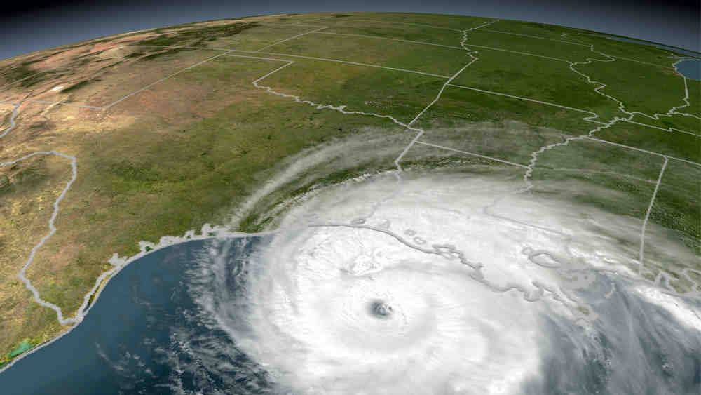 hurricane approaching the Gulf of Mexico