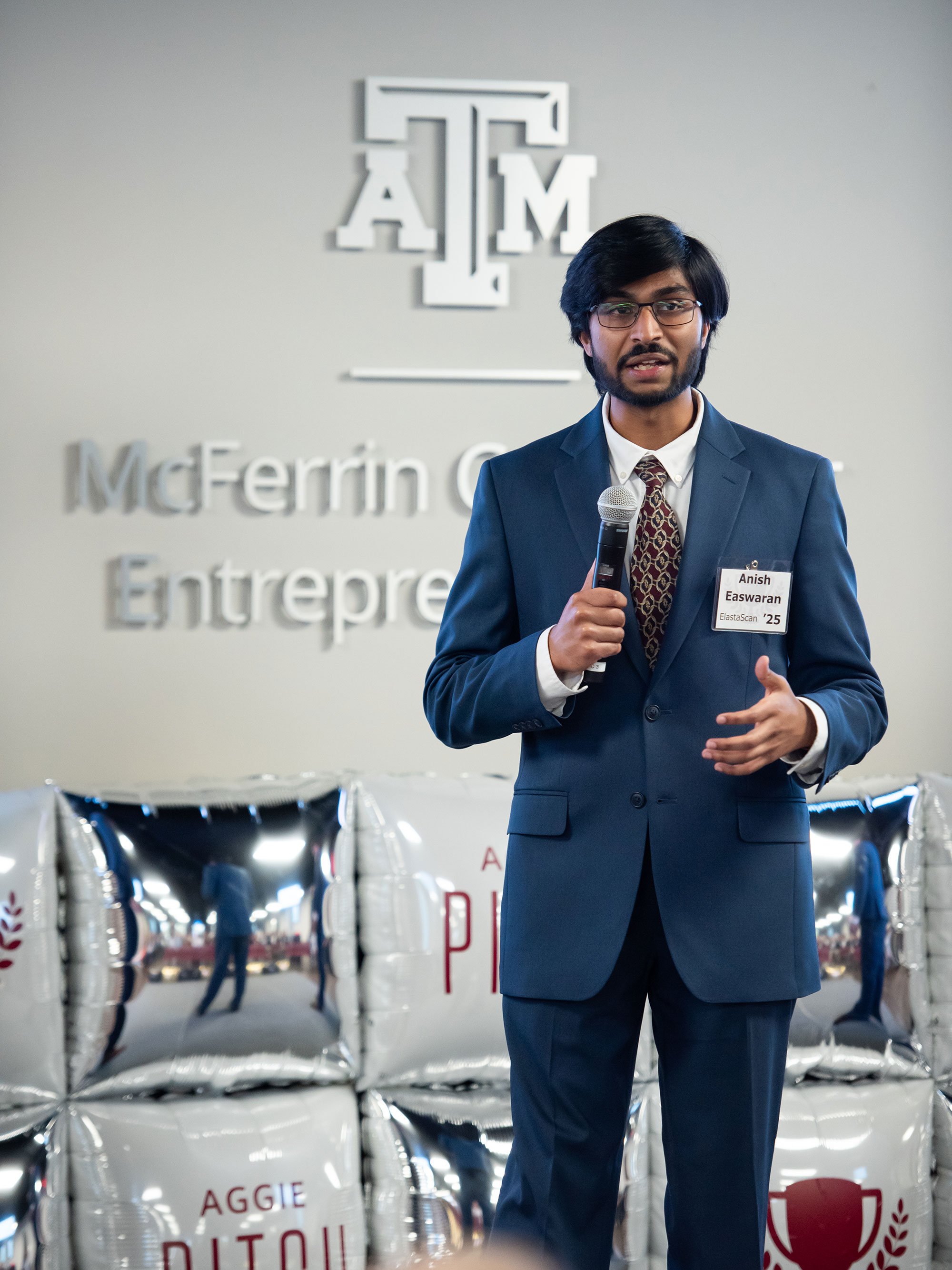 Anish Easwaran speaking at Aggie PITCH.